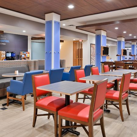 Holiday Inn Express - Early By Ihg Exterior foto