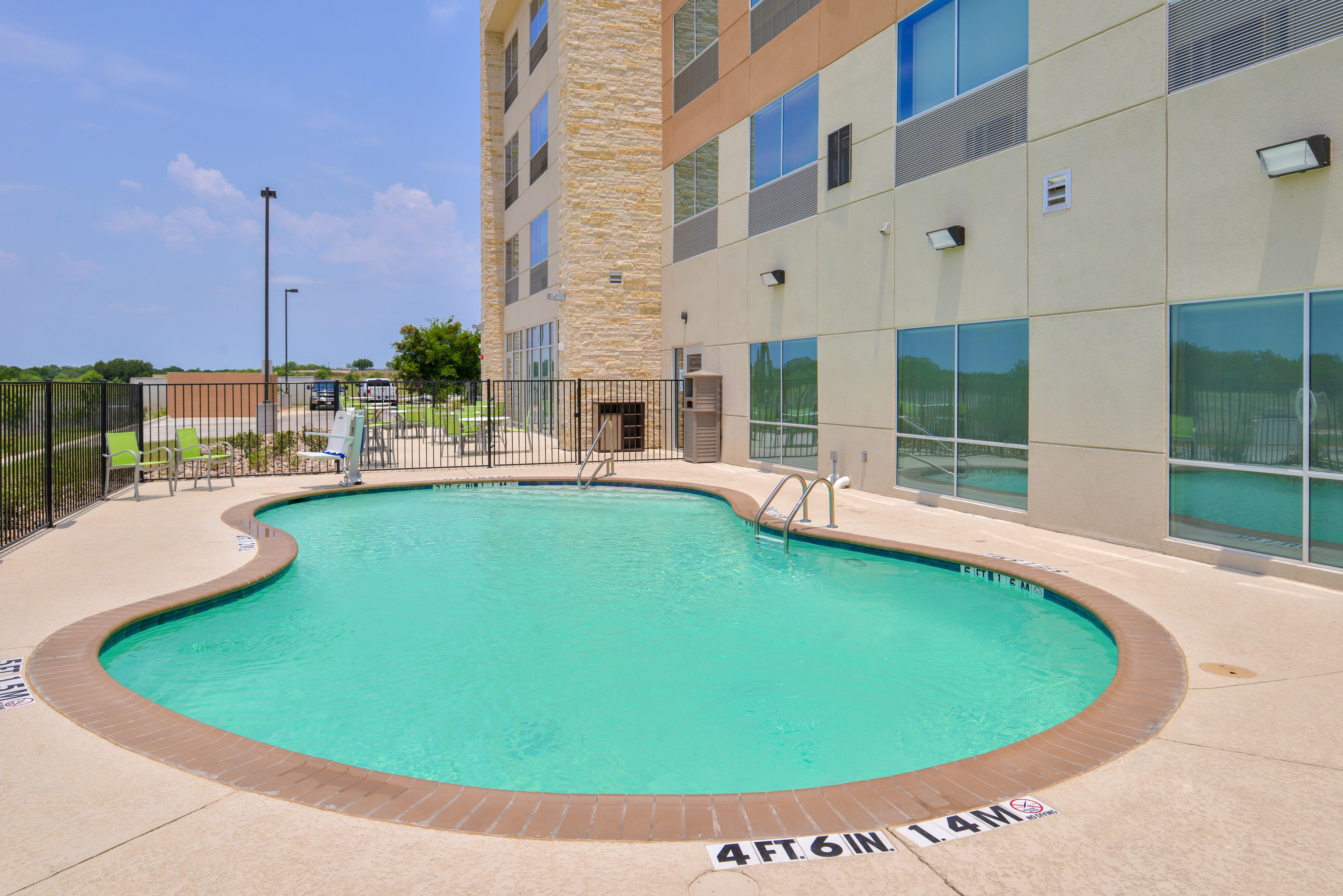 Holiday Inn Express - Early By Ihg Exterior foto