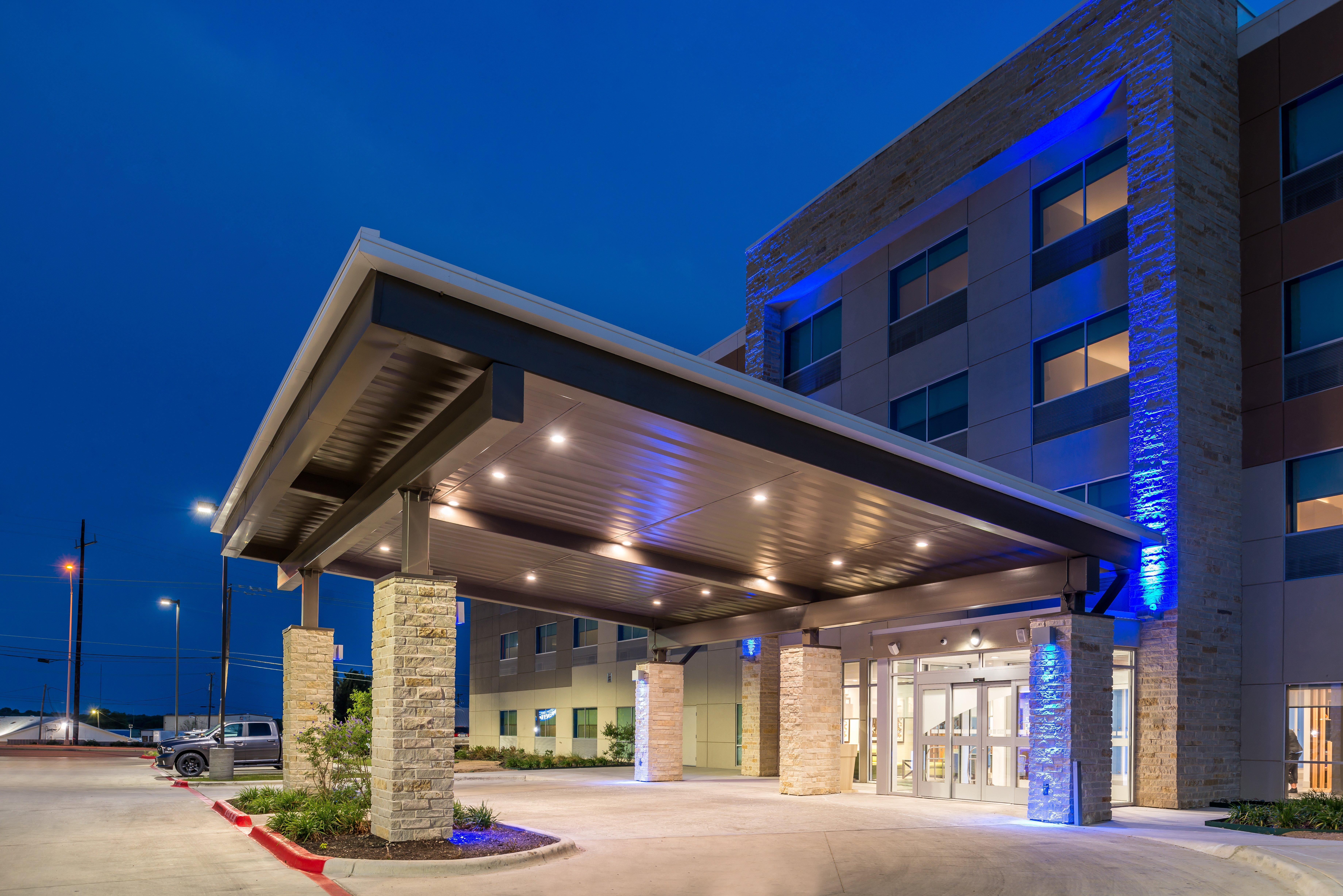 Holiday Inn Express - Early By Ihg Exterior foto